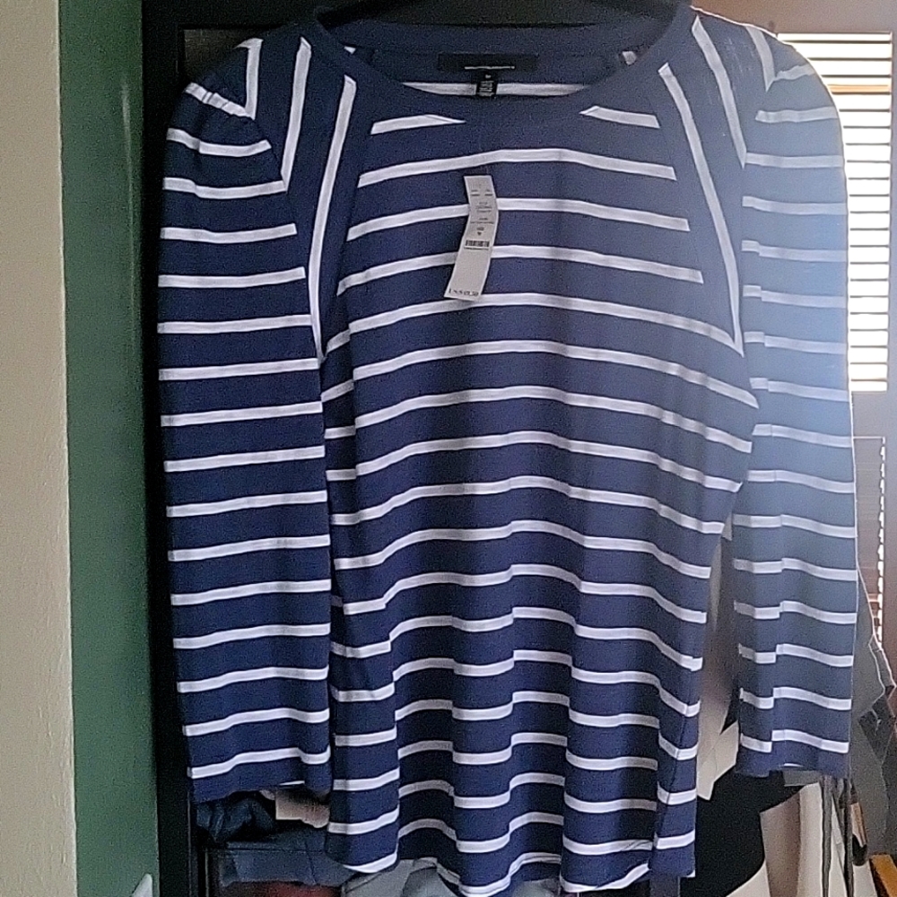 WHBM Striped, 3/4 length puffed shoulder raglan sleeve. Medium. Great structure.